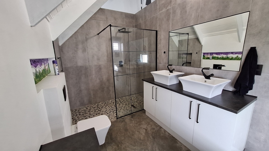 3 Bedroom Property for Sale in Dwarskersbos Western Cape